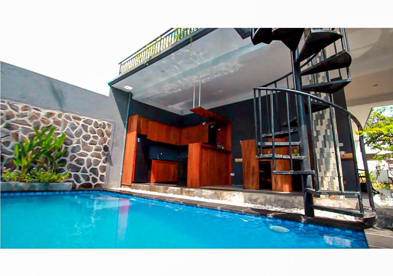 Villa Manayasa 罗威那 外观 照片
