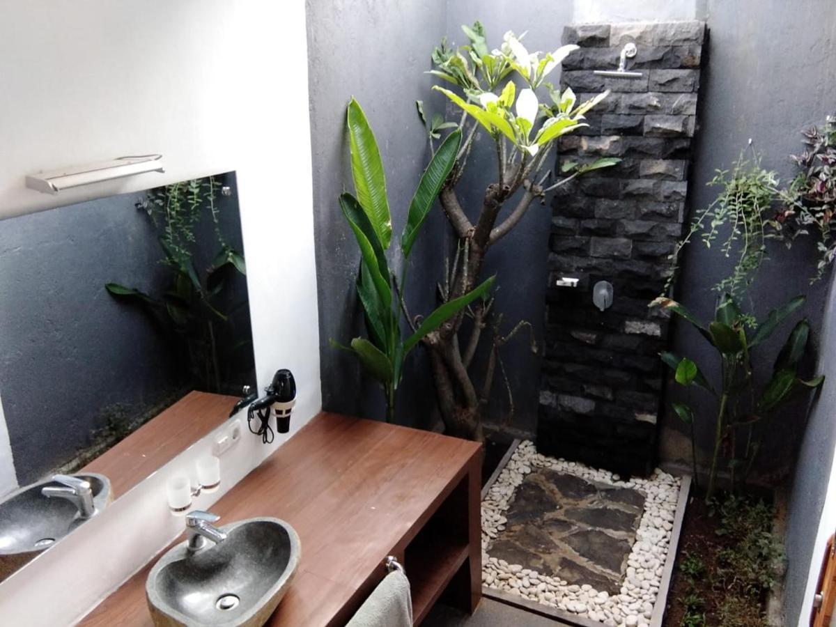 Villa Manayasa 罗威那 外观 照片